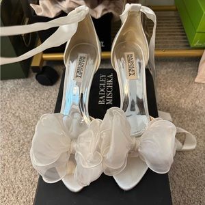 Badgley Mischka Collection Neryssa Bow Detail Heel